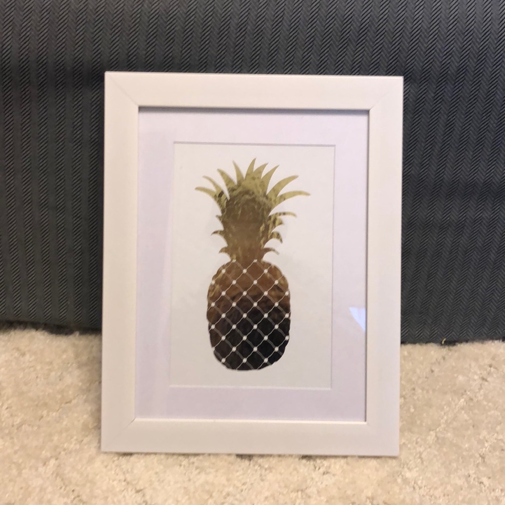 Pineapple sign!